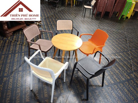 Đồ cũ Thiên Phú Home - Mẫu Ghế Nhựa Đúc Giả Mây Đẹp Hiện Nay - Thiên Phú Home